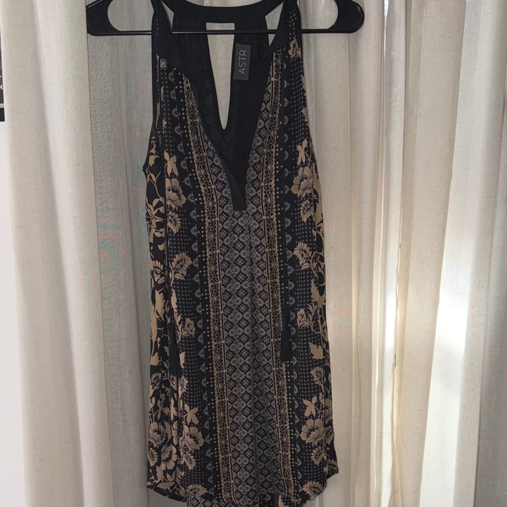 ASTR Black and Tan Backless Dress